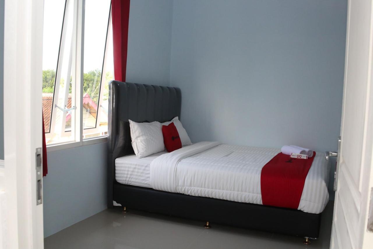 Reddoorz Syariah Near Suncity Mall Madiun Luaran gambar