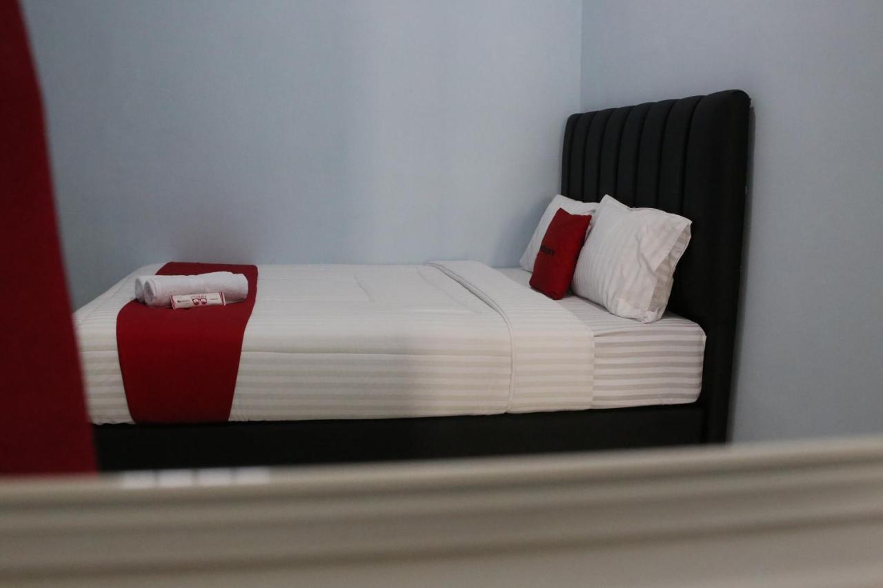 Reddoorz Syariah Near Suncity Mall Madiun Luaran gambar