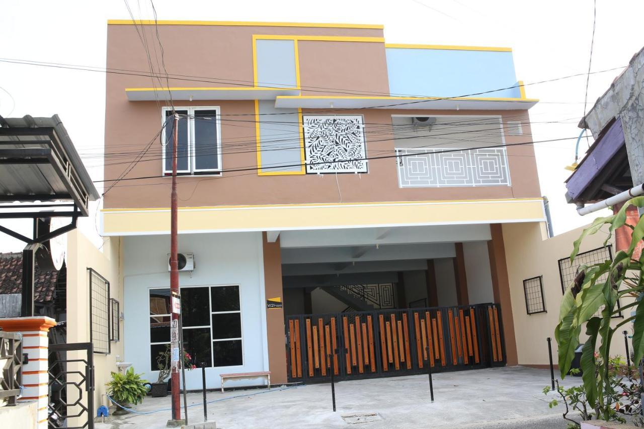 Reddoorz Syariah Near Suncity Mall Madiun Luaran gambar