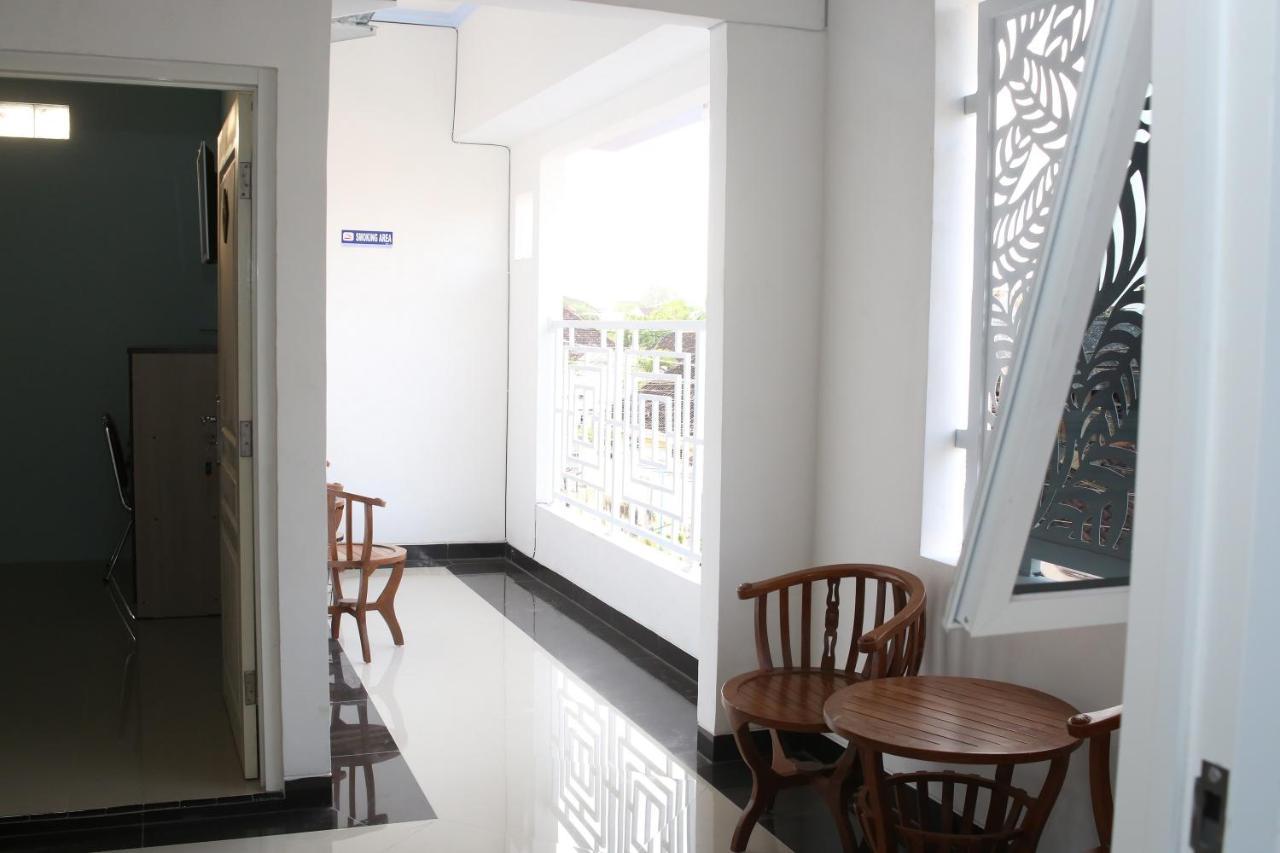 Reddoorz Syariah Near Suncity Mall Madiun Luaran gambar
